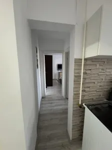 Apartament 2 camere etajul 1 zona Vlahuta - foto 7