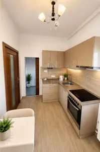Apartament 3 camere | 74 mp | Ultracentral | 2 parcări | Ideal birouri | Punctele Cardinale - foto 2