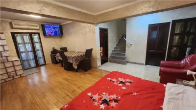 Casă modernă de vânzare în Rădăuți, Bucovina | 3 dormitoare | 3 băi | Garaj | Foișor | 185.000 Euro - foto 12