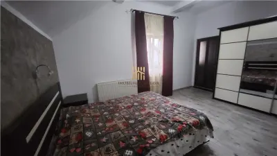 Casă modernă de vânzare în Rădăuți, Bucovina | 3 dormitoare | 3 băi | Garaj | Foișor | 185.000 Euro - foto 14