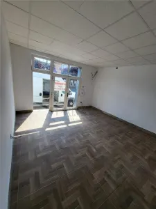 Spatiu comercial - zona excelenta - centrala proprie - aer conditionat - foto 2