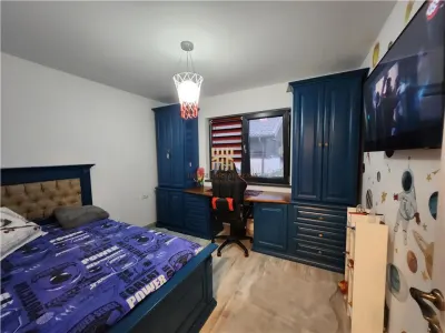 Casă de lux de vânzare în Suceava | 4 dormitoare | 3 băi | 1.150 mp teren | 750.000 Euro| Comision 0% - foto 16