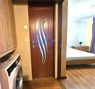 Liber, apartament cu 3 camere, bine intretinut - foto 10