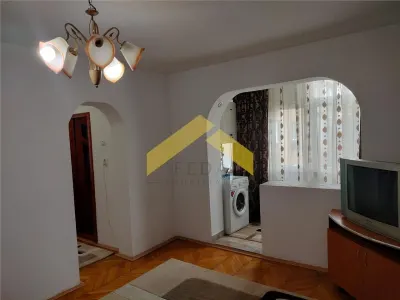 Apartament 4 camere de inchiriat zona Aurel Vlaicu - Arad
