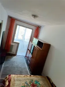 Girocului, 2 Camere, Semidecomandat, Etaj 1 - foto 3