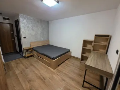 Garsoniera renovata, mobilata zona TractorulTractorul - Brasov