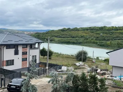 VILA EXCLUSIVISTA 4 CAM VALEA ADANCA LAC EZARENI PRIMA INCHIRIERE - Iasi