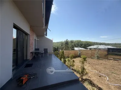 VILA EXCLUSIVISTA 4 CAM VALEA ADANCA LAC EZARENI PRIMA INCHIRIERE - foto 12
