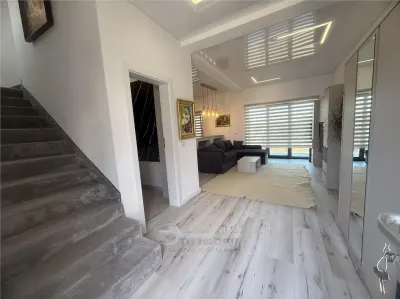 VILA EXCLUSIVISTA 4 CAM VALEA ADANCA LAC EZARENI PRIMA INCHIRIERE - foto 7
