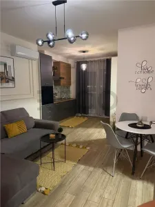 RECO Apartament premium 2 camere, recent renovat, cartier West Residence, loc de parcare privat - Oradea