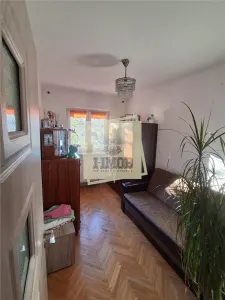 Apartament decomandat 3 camere et 2 cu 2 balcoane Valea Aurie - foto 5