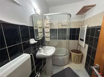 Apartament cu 2 camere de vanzare, zona scoala 7 - foto 11