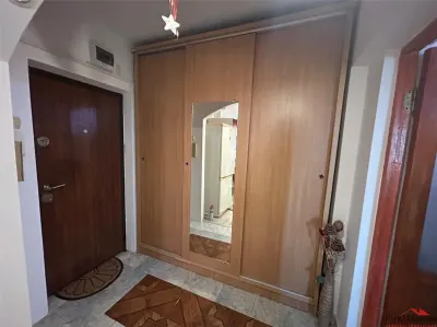 Apartament cu 2 camere de vanzare, zona scoala 7 - foto 7