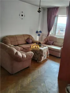 Apartament spațios, 3 camere, decomandat, etaj 8 - Zonă Centrală, panoramă - foto 2