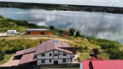 Vila pe malul Lacului Cernica  Teren 1.151 mp  4 dormitoare  Vedere panoramica - Cernica