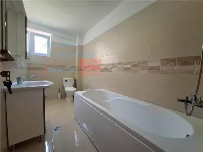Apartament 2 camere, parter (dublu acces), pentru locuit sau investitie - foto 7