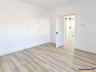 Spatiu birou in vila cu terasa si curte, Tractorul, Brasov - foto 6