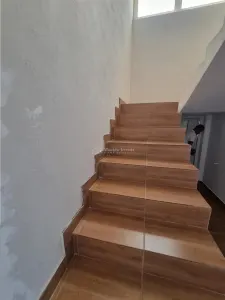 Casa Parter+etaj 1  si mansarda- NANOV  - teren 2500 mp - foto 11