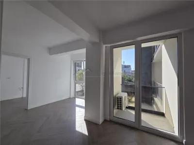Apartament 2 camera,bloc nou,etaj 1,Cantemir,Oradea - foto 3