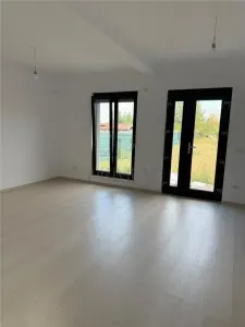 GIROC - CASA INDIVIDUALA - TEREN 900 MP - TOATE UTILITATILE - FINALIZATA - Giroc