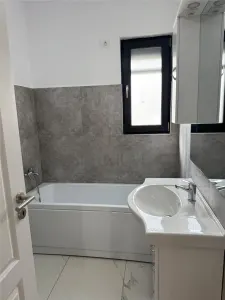 GIROC - CASA INDIVIDUALA - TEREN 900 MP - TOATE UTILITATILE - FINALIZATA - foto 9