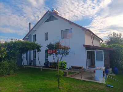 Dorobant VILA D+M+Pod  SU = 200mp  TEREN 1200mp amenajat (pot locui doua familii) - foto 5