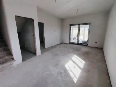 DUPLEX CU 5 CAMERE - BUCATARIE INCHISA - PERSONALIZARE INTERIOARA - foto 3