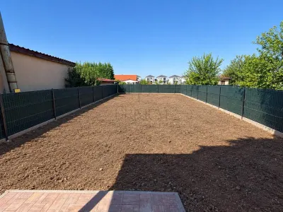 Duplex P+1 cu 116 mp utili, curte generoasă și 3 locuri de parcare – Moșnița Nouă - foto 2