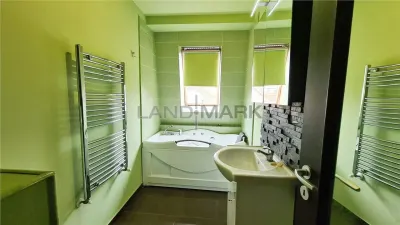 De inchiriat apartament 3 camere in vila zona Favorit-Circumvalatiunii - foto 9