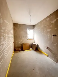 Casa moderna, semifinisata, cu 4,6 ari teren, in Sasar - foto 10
