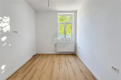 Apartament 3 camere RENOVAT INTEGRAL zona Piata Cibin - foto 4