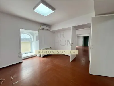 Spatii birouri de la 15 mp pana la  150 mp, zona centrala, Ploiesti - foto 27