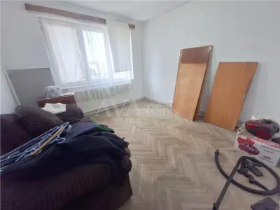 Apartament 2 camere semidecomandat, zona Garii - foto 4