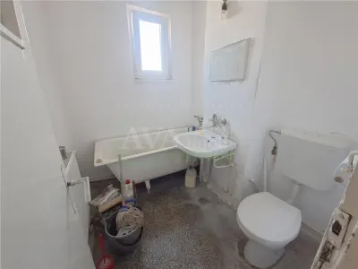 Apartament 2 camere semidecomandat, zona Garii - foto 7