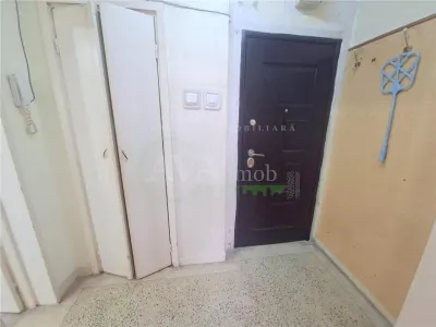 Apartament 2 camere semidecomandat, zona Garii - foto 8