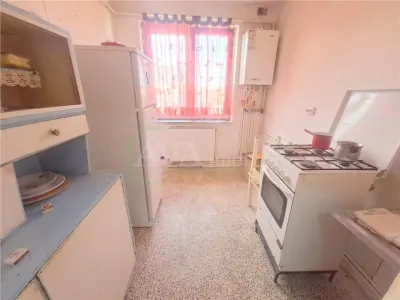Apartament 2 camere semidecomandat, zona Garii - foto 10