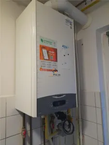 ...Apartament 2 Camere Etaj 1 cu Centrala zona Sagului.. - foto 14