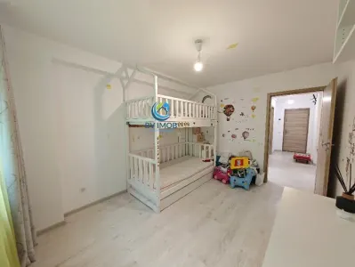 Inchiriem Apartament 3 Camere, Modern, Decomandat, Tractorul Urban - foto 11