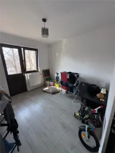 Apartament 4 camere Semidecomandat Berceni - foto 8