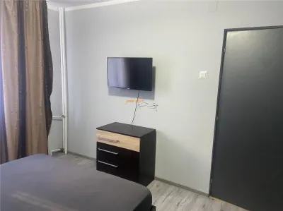 Garsoniera de inchiriat in Focsani , zona Gara , et 1/4 , renovata si mobilata complet - foto 2