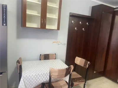 Garsoniera de inchiriat in Focsani , zona Gara , et 1/4 , renovata si mobilata complet - foto 4