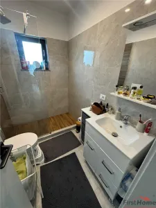 Casa noua, 3 cam, 2 bai, mobilata si utilata,  curte, foisor - foto 13