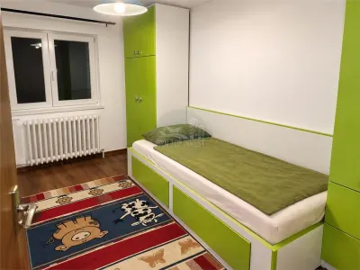 Apartament 3 camere cu balcon in  Vasile Aaron - foto 5