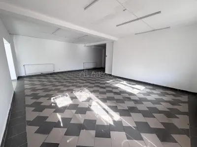 Spatiu comercial ultracentral - 250-750 mp - Vizibilitate excelenta - foto 15