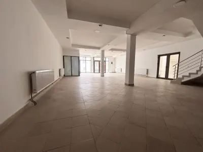 Spatiu comercial ultracentral - 250-750 mp - Vizibilitate excelenta - foto 3