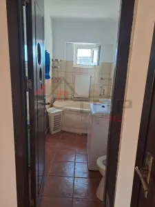 Piata Dacia - ap 3 camere decomandat cu 2 balcoane si geam la baie, mobilat - foto 5