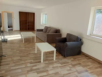 Casa Schei | Curte individuala | Renovata complet - foto 1