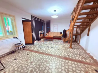 Barnova langa Primarie Vila P+E SU=118mp Teren 573mp amenajat - foto 5