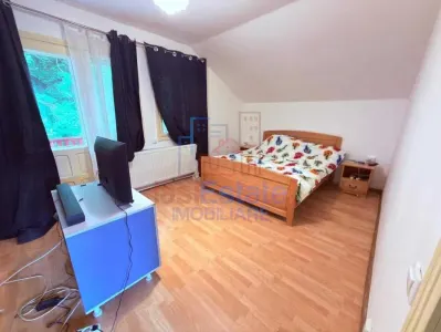 Barnova langa Primarie Vila P+E SU=118mp Teren 573mp amenajat - foto 6