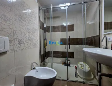 Chirie Apartament 3 camere decomandate. Zona Nord, str. 22 Decembrie - foto 10